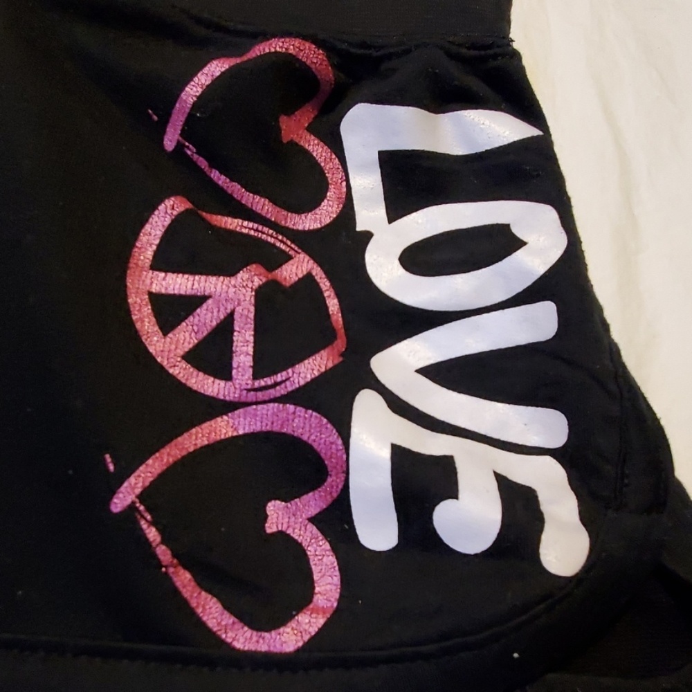 Shorts - Picture 3 of 5